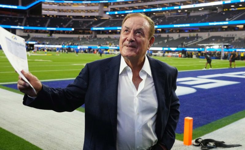 Al Michaels did not avoid betting discussion on ‘TNF’ amid NBA scandal