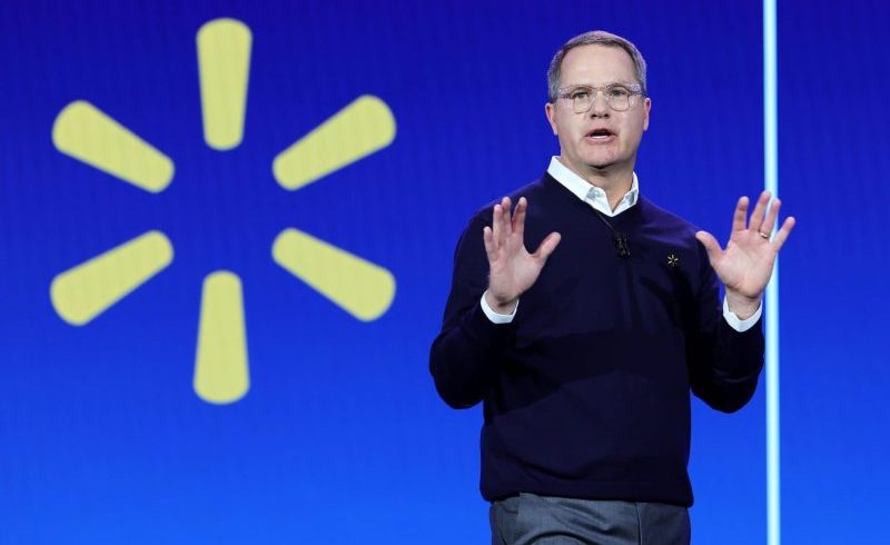 Longtime Walmart CEO to step down in January