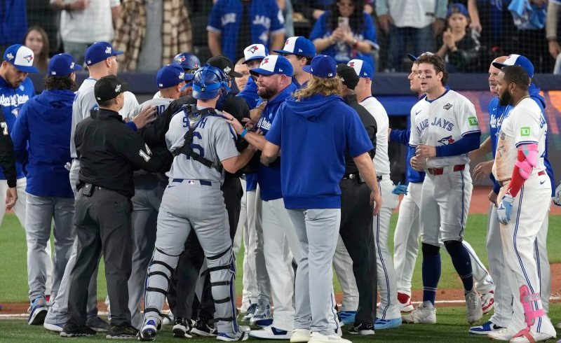 Benches clear in World Series Game 7 as tempers flare