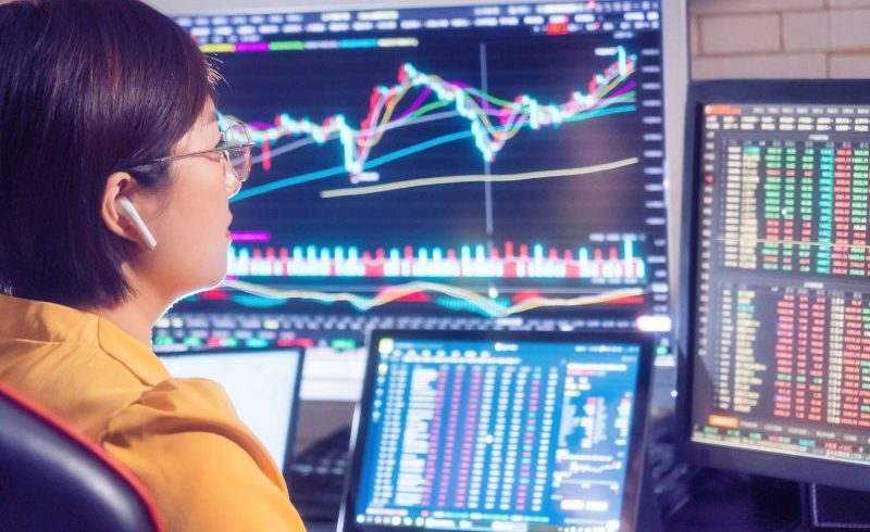 Synthetic: Definition in Finance, Types of Assets