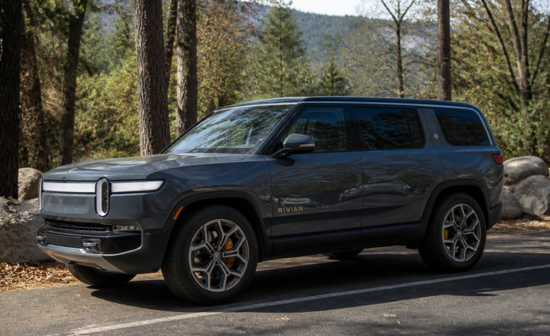 Rivian stock drops 5%: is Amazon reliance a growing risk?