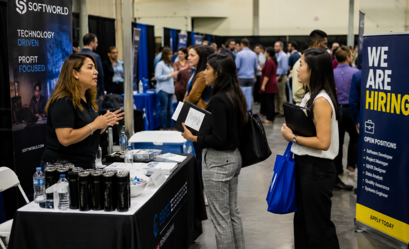 US jobless claims fall to 209,000 as US labour market remains relatively stable