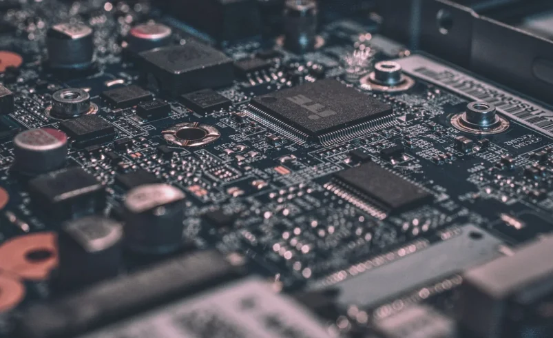 Broadcom stock forecast: $630 bull case, $300 bear case for…
