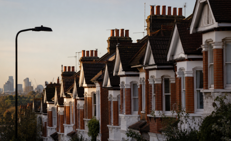 British house prices fall 0.6% in May amid economic uncertainty