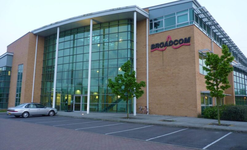 Broadcom stock prediction: $427.47 bull, $282.82 bear