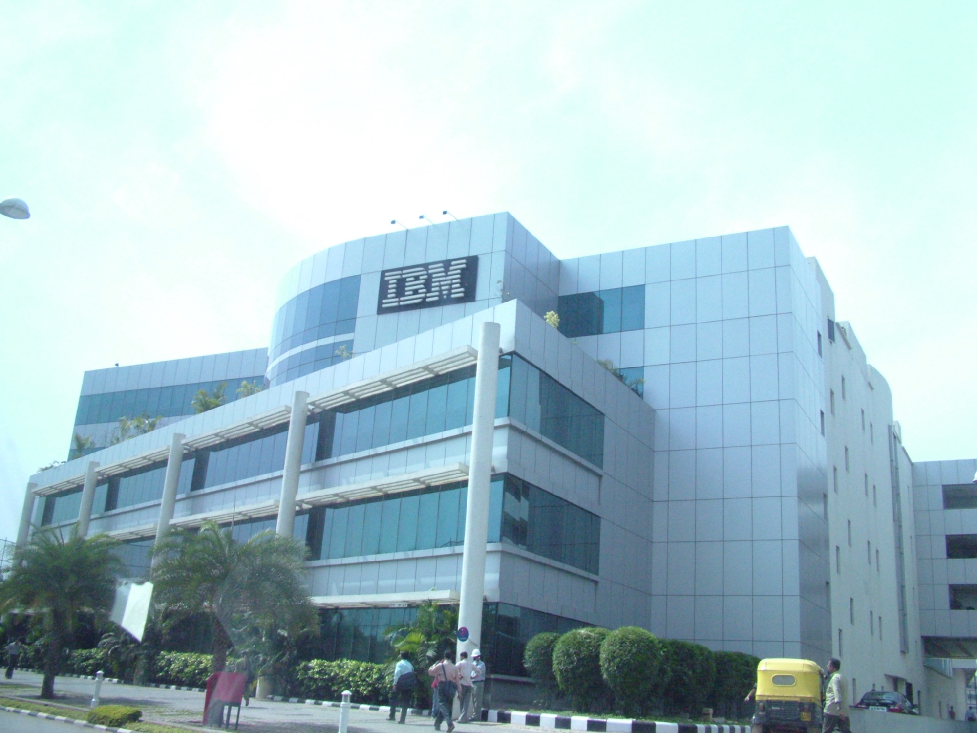 IBM Stock Week Ahead: $253.56 After the Q3 Beat and a…