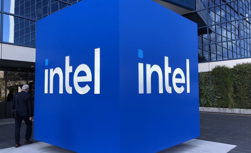 Intel stock prediction: $122.44 bull, $58.97 bear